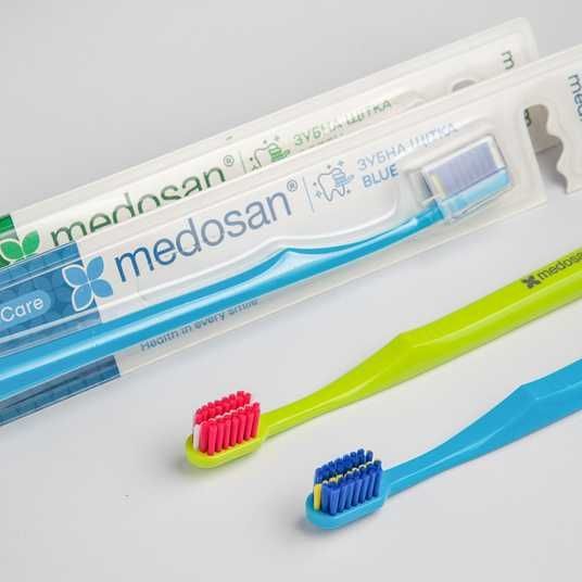 Зубна щітка SmileCare Medium Blue Medosan ⊰ Купити в Києві за 138
